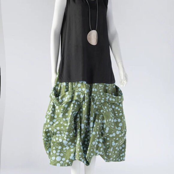 Kaliyana Giant Pocket Skirt, Medium - Picture 2 of 4